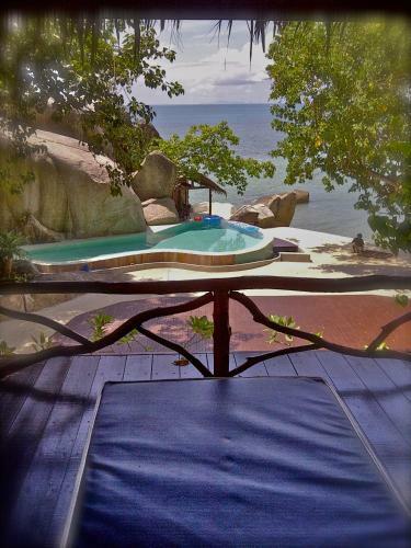 Hotel The Bay Resort & Restaurant