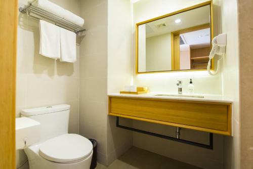 Ji Hotel Urumqi Yangzijiang Road