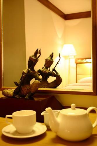 Bangkok Sahara Hotel