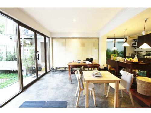 Albergue House23 Hotel