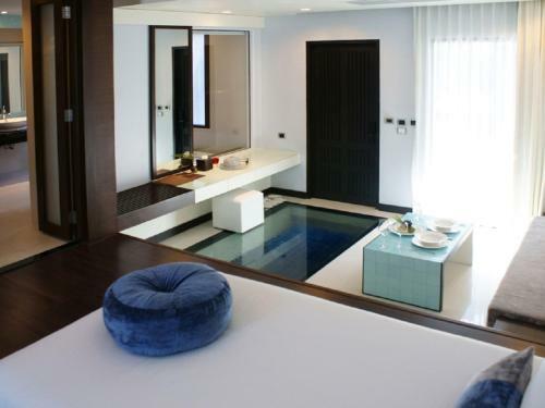 Hotel Z Through By The Zign