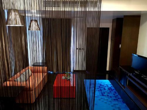 Hotel Z Through By The Zign
