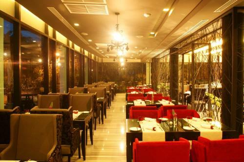 Hotel Z Through By The Zign