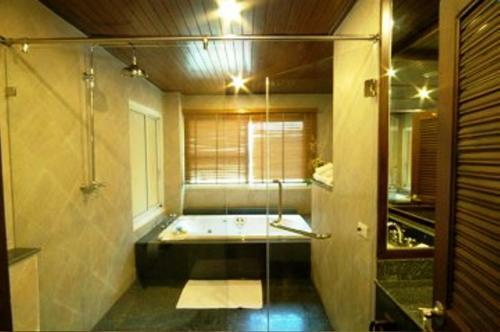 Hotel Avalon Beach Resort