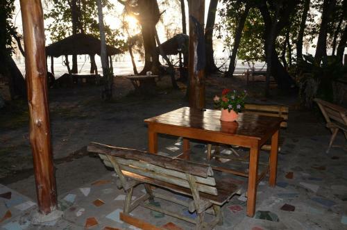 Hotel Racha Sunset Resort