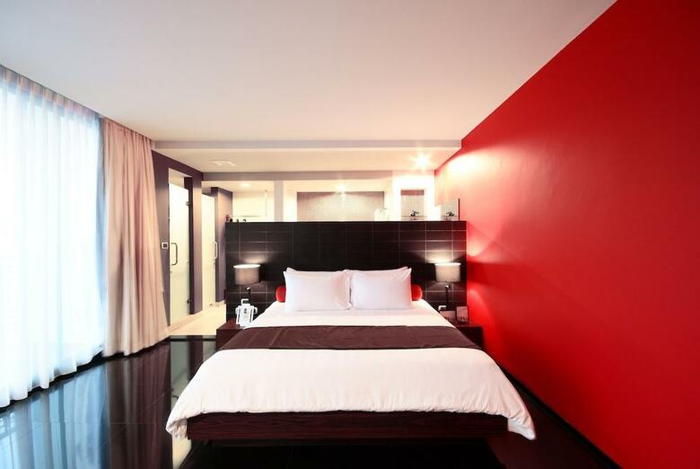 Tsix5 Hotel