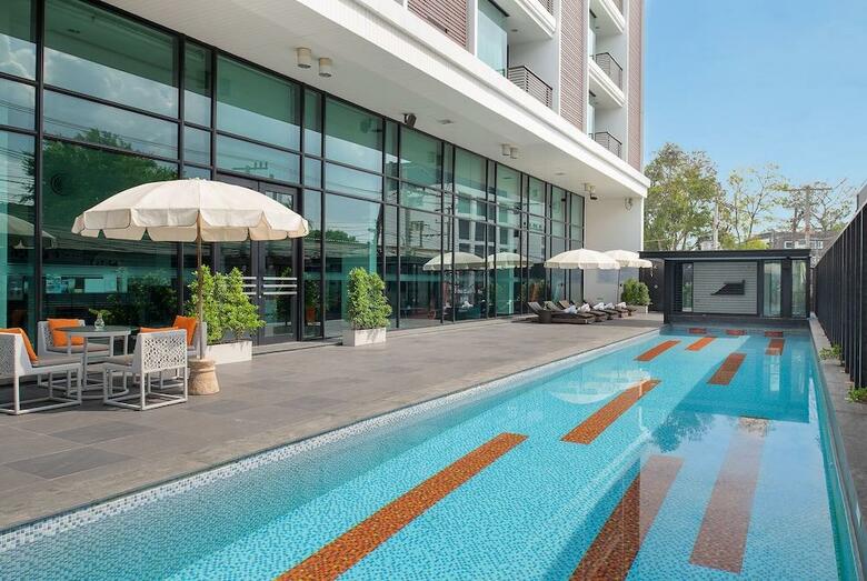 Tsix5 Hotel