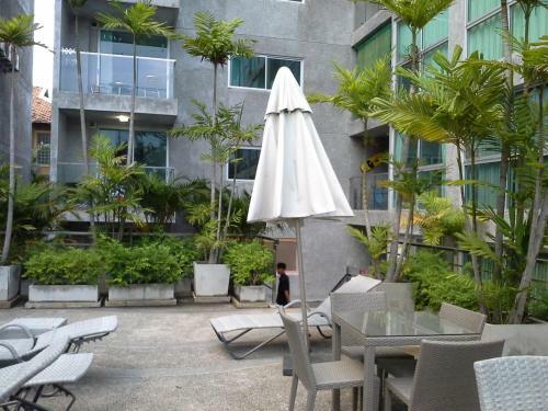 Park Royal 3 Apartment