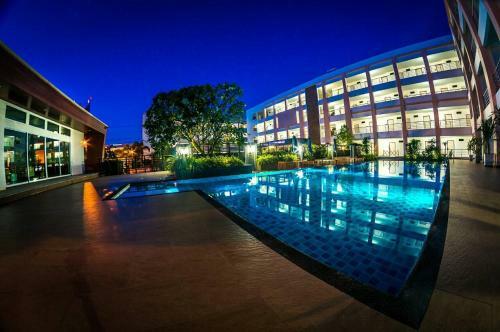 Hotel Paragon Suites Resort