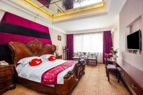 New Century Hotel
