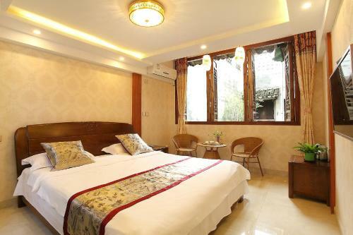 Hostal Yushui Chengfeng Guest House