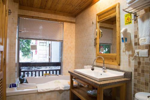 Yangshuo Rosewood Boutique Hotel