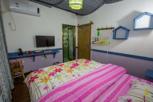 Posada Zhangjiajie April Hostel