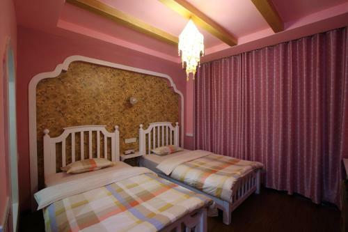 Posada Zhangjiajie April Hostel