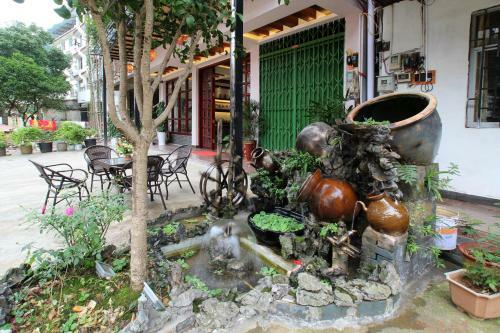 Hotel Yangshuo Litte West Street Inn Branch