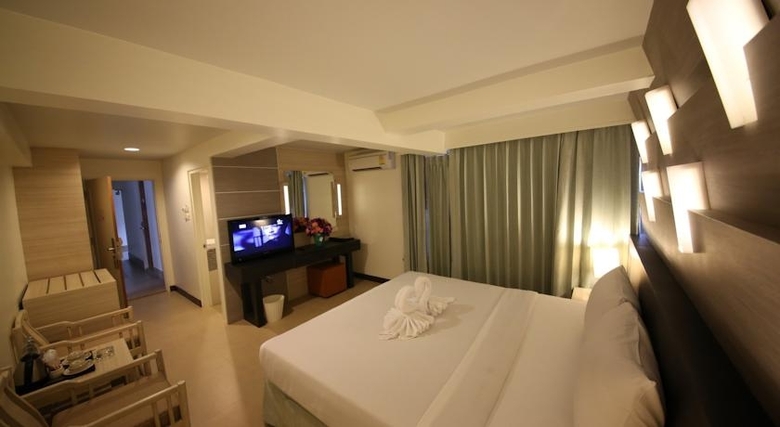 Sunshine Hotel And Residences