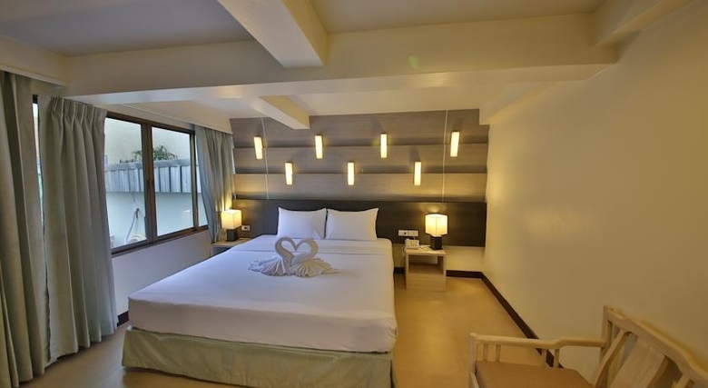 Sunshine Hotel And Residences