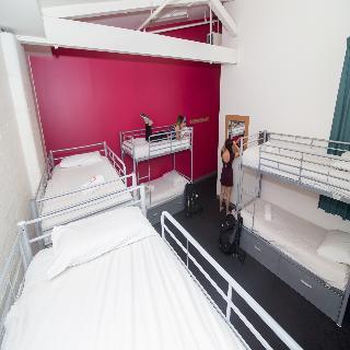 Hostal Base Sydney