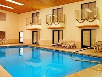 Hotel Comfort Inn  And  Suites