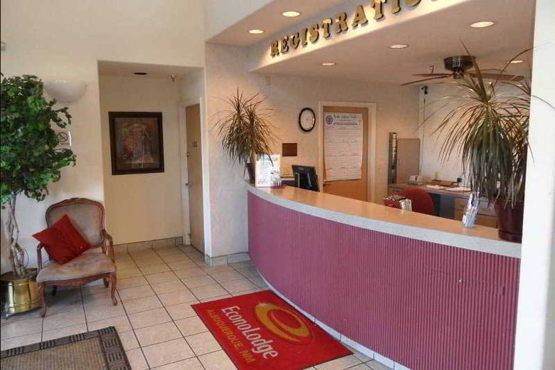 Hotel Comfort Inn  And  Suites
