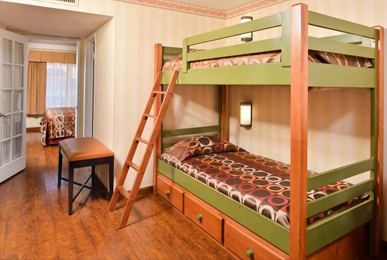 Hotel Best Western Raffles Inn & Suites
