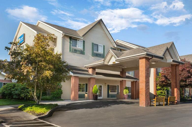 Hotel Comfort Inn & Suites