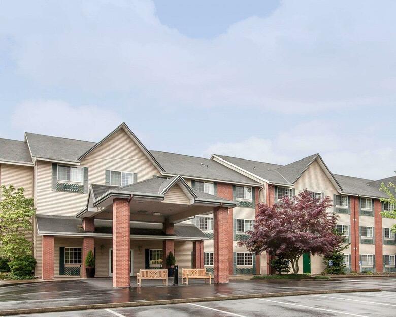 Hotel Comfort Inn & Suites