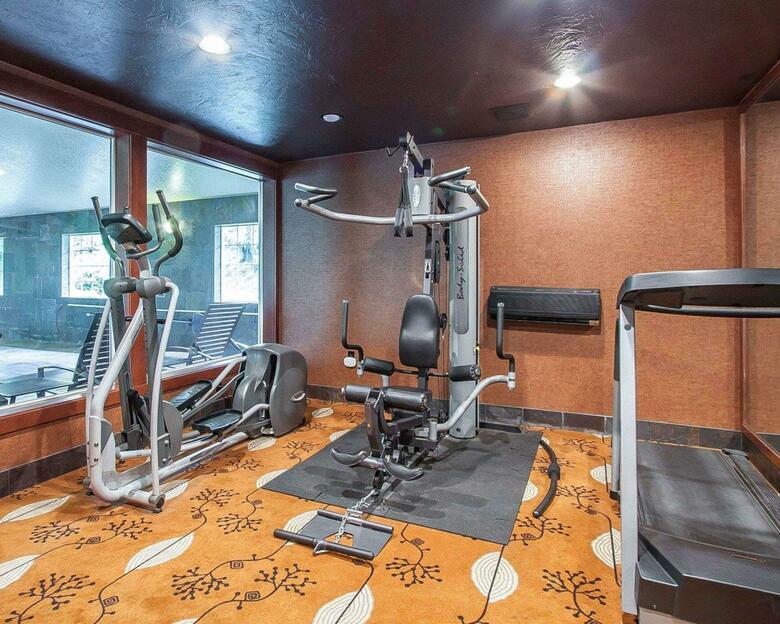Hotel Comfort Inn & Suites