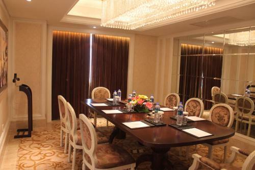 Zhengzhou Guangdong Hotel