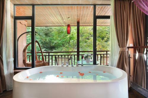 Bluesky Hotel & Resort