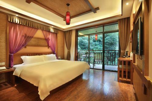 Bluesky Hotel & Resort
