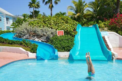Hotel Sandyport Beach Resort