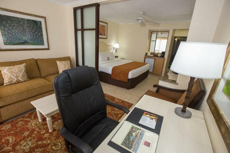 Hotel Comfort Suites Paradise Island