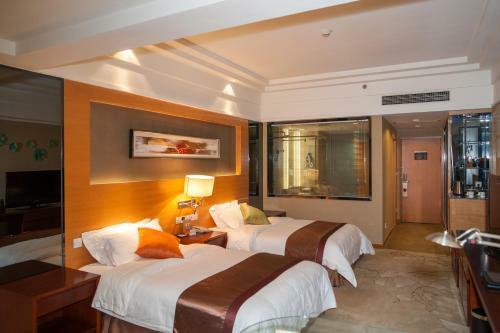 E Mei Shan Central Sunshine Hotel
