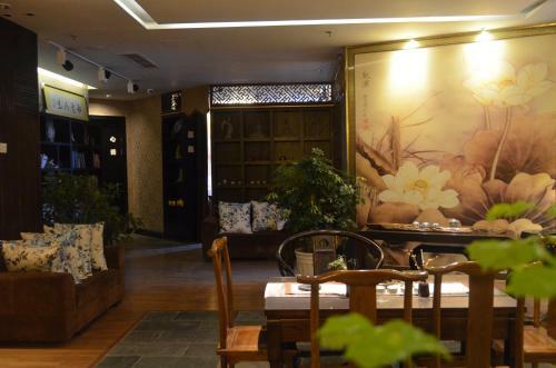 E Mei Shan Central Sunshine Hotel