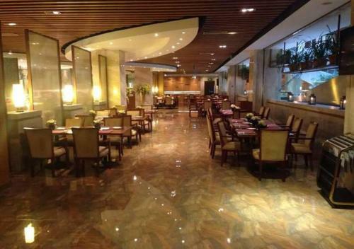 E Mei Shan Central Sunshine Shangsai Hotel