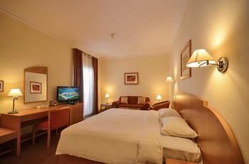 Hotel Golden Tulip Seeb Muscat