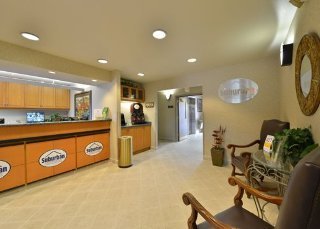 Hotel Mainstay Suites At Metro Center