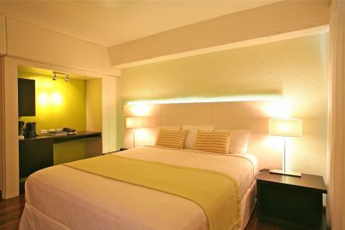 Holland House Beach Hotel