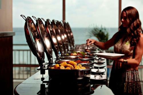Hotel Divi Little Bay Beach Resort