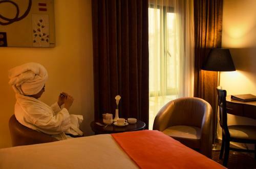 Meneur Hotel