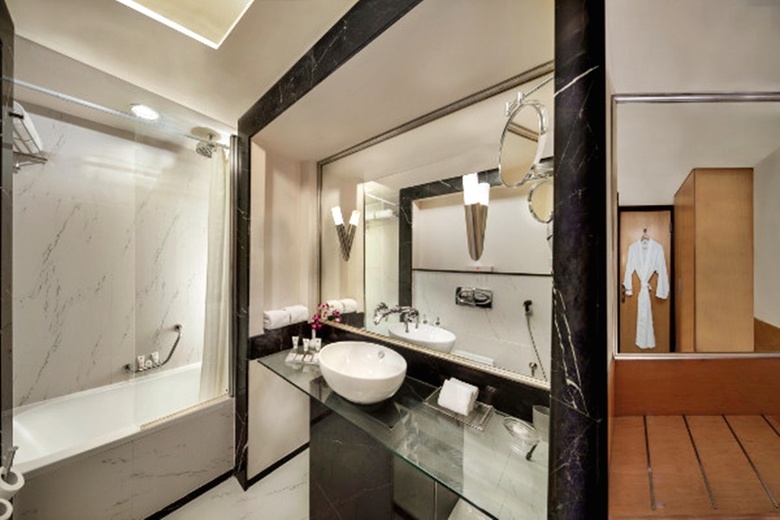 Savoy Suites Hotel Apartment