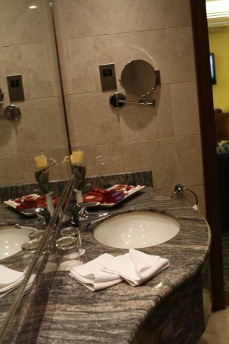 Hotel Al Nokhba Royal Inn