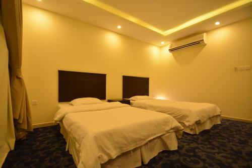 Vitoria Hotel Apartments (families Only)
