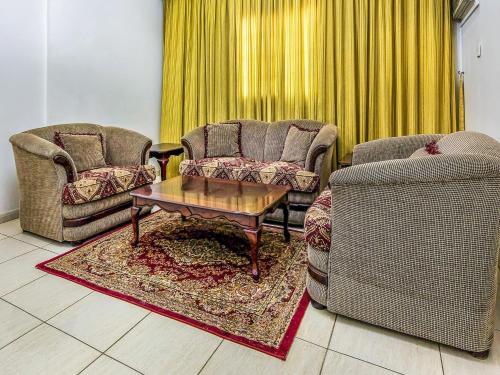 Apartamento Oyo 128 Al Hamra Palace 1