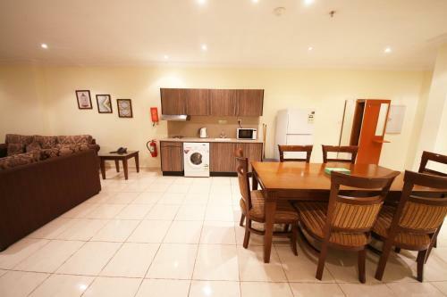 Al Rabitah Al Fondoqeiah Apartments