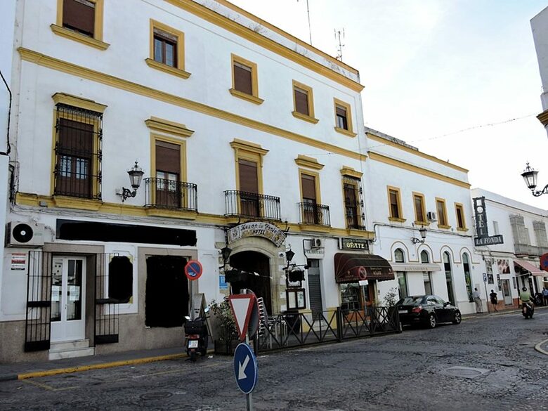 Hotel La Fonda Del Califa