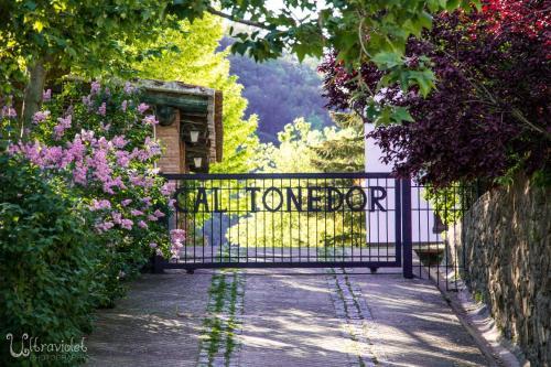 Agroturismo L'amagatall De Cal Tonedor