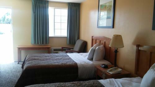 Hotel Traveler Inn