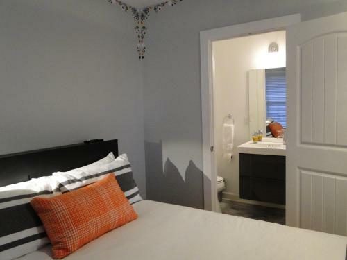 Bed & Breakfast Swamp Rabbit Inn